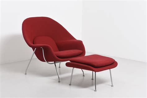 And the ottoman makes it even more comfortable. Womb chair with ottoman Eero Saarinen — archive — Modest ...