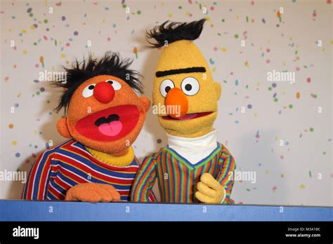 Ernie Und Bert Aus Der Sesamstrasse 40 Jahre Sesamstrasse Presseevent