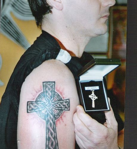 Baseb, cross tattoos celtic cross tattoo on man. Tattoo and Everything: Celtic Cross Tattoos