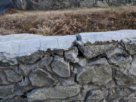 masonry - How do I repair this retaining wall? - Home Improvement Stack ...