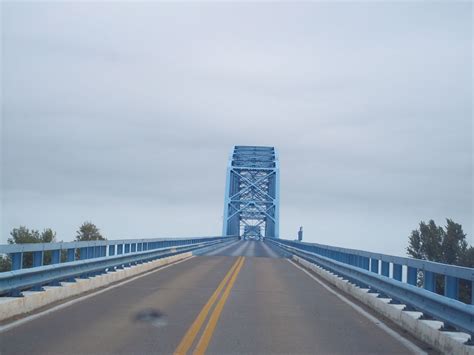 Bridgehunter.com | Brookport Bridge
