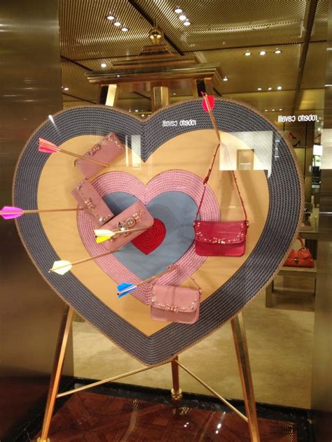 35 Valentines Day Window Display Ideas Store Window Displays