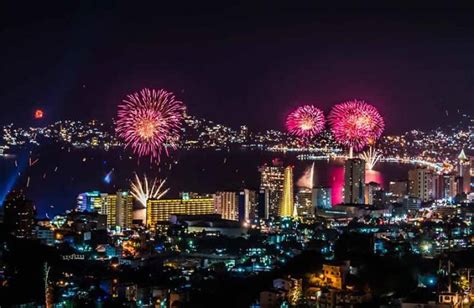 acapulco recibirá el año nuevo con espectáculo de luces y pirotecnia