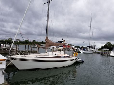 1982 Newport 27s — For Sale — Sailboat Guide