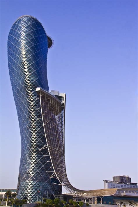 The Capital Gate By Matusmajer Небоскребы Архитектура