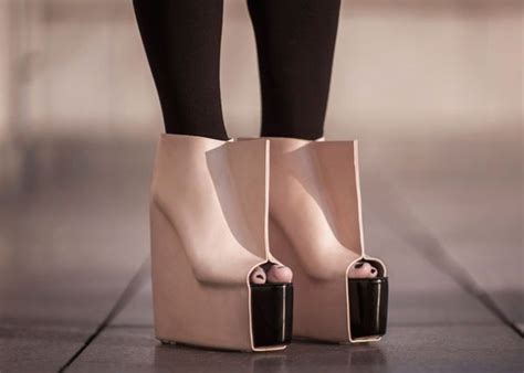 Shoes Insolite Extravafrench Chaussures Bizarres Chaussure Chaussures Talons Hauts