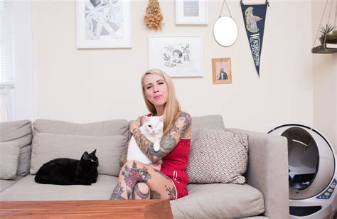 What Its Like To Be A Professional Kitten Rescuer The Kitten Lady Hannah Shaw