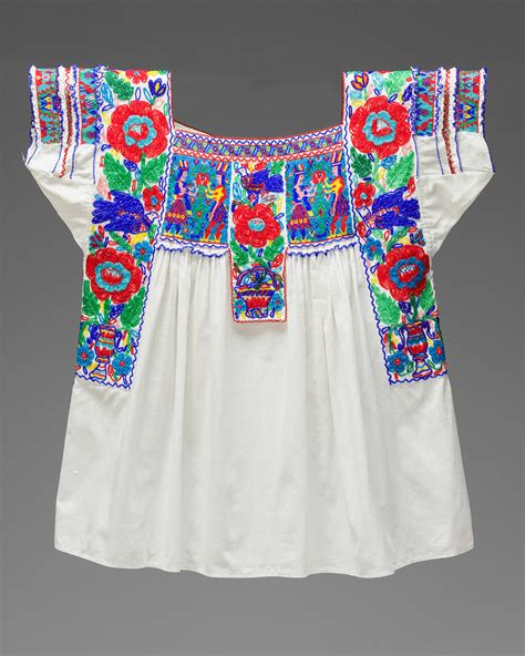 Traditional Mexican Dress · Vanda