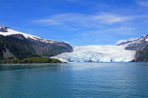 Glacial Flow In Kenai Fjords Aialik Glacier What Is Part Of The Huge
