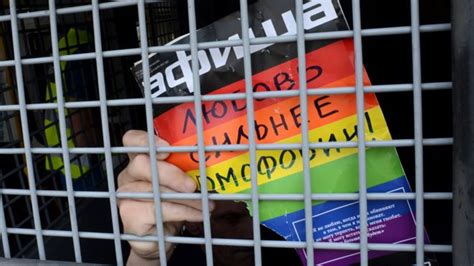 Chechnya Gay Rights Merkel Urges Putin To Intervene Groupe Gay Globe MÉdia Le Point