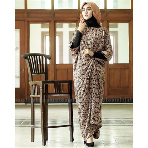 Panjang 133cm lingkar dada 104cm. 20+ Model Gamis Batik Kombinasi Terbaru 2018