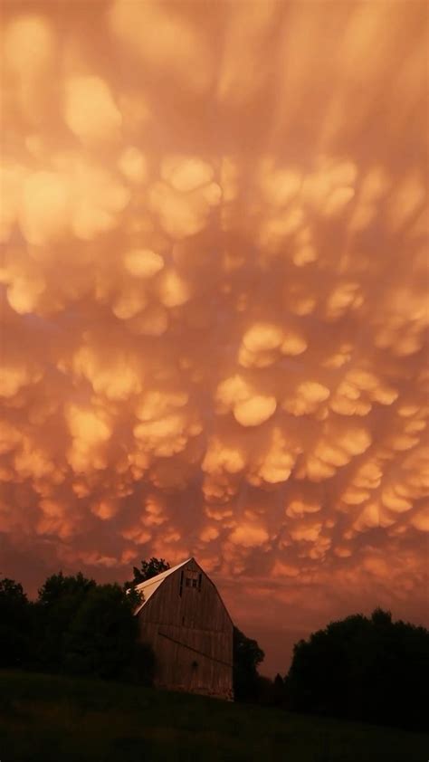 Canon Photography A Crazy Mammatus Cloud Display In The United States