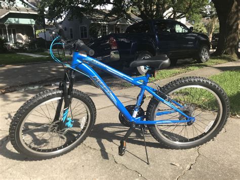 Huffy Mountain Bike Boys 24 Inch Blue 18 Speed Extent New 28914643496