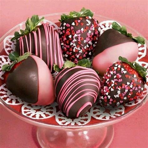 Wedding Strawberrys In Pink Chocolate Covered Strawberries Chocolate Strawberries Chocolate