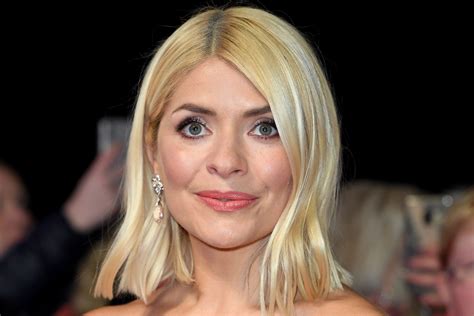 Holly Willoughby Reveals How She Banishes Roots With Diy Hair Dye Tutorial Woman And Home