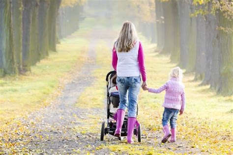 10 Tips for Walking for Exercise with Young Children