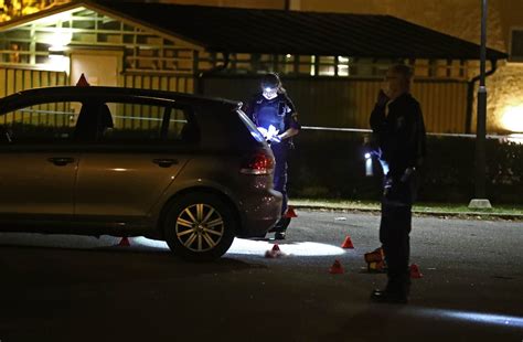 Polisen har spärrat av skäggetorp centrum i linköping. UPPDATERING: MAN SKJUTEN I HUVUDET I LINKÖPING- POLISEN ...
