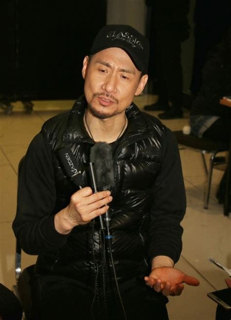 Look up in linguee suggest as a translation of 張學友 張學友歷時2年3個月完成巡演 有意搞音樂劇__新浪網-北美