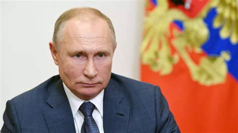 Путин поручил увеличить объём специализированной медпомощи по ОМС — РТ на русском