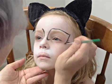 Kitty Cat Face Painting Tutorial Halloween With Snazaroo