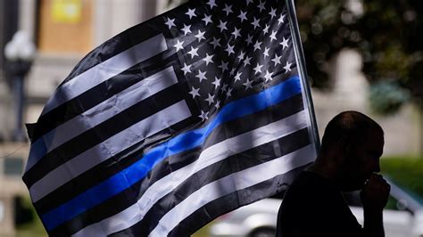 Should Police Be Allowed To Display The Thin Blue Line Flag