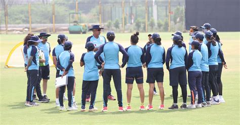 indian women s cricket team to play first ever day night test during australia tour