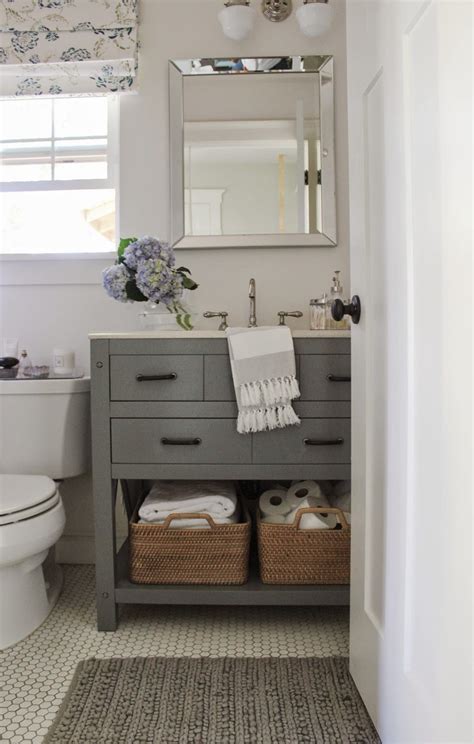 Want to personalise your bathroom? AnahiKristian: Our Bathroom Vanity Change-up