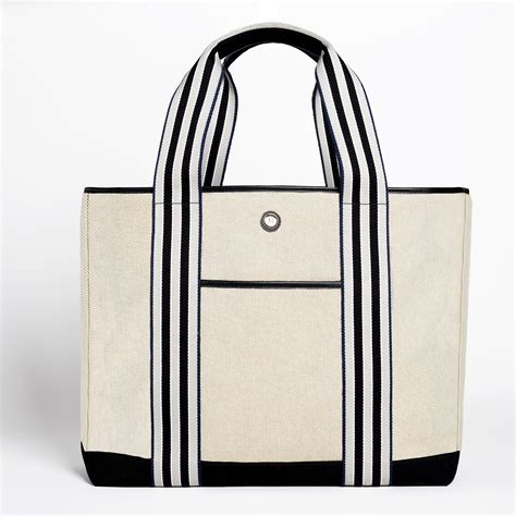 Best Beach Bags For Summer Stylish And Cute Beach Bags And Totes 2021 Observer