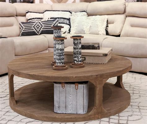 Although cleaning a messy living room can seem like an overwhelming task, you can actually make even the messiest room look presentable and clean in just a few this is not the time to reorganize… just dust visible surfaces. Fresh and clean living room setup | Living room setup, Clean living rooms, Homemakers furniture