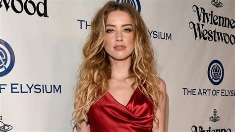 Amber Heard Blasted For ‘racist Tweet The Courier Mail