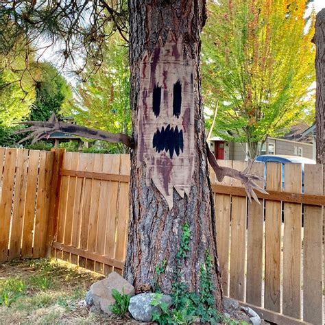 Haunted Tree Decoration Thriftyfun