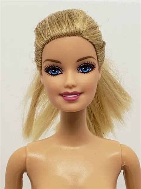 barbie nude doll blonde hair blue eyes body stamp 1999 head stamp