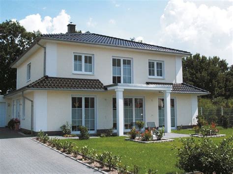 Bauen sie ein haus ab 100.000 € bis zur luxusvariante für über 350.000 €. Das Haus der Familie Fichtner - Baudirekt | Haus bauen ...