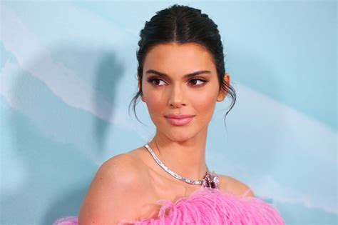 Kendall Jenners Makeup Artist Revealed Her Tricks To Barely There