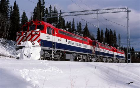 Railpicturesca Doug Lawson Photo Three Units On The Headend Of A