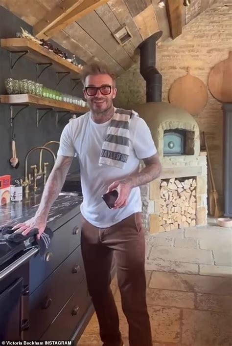 Inside The Beckhams Cotswolds Kitchen David Shares Glimpse Of The