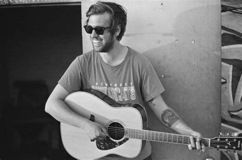 British Singer Songwriter Bobby Long Brings Acoustic Show To Rozz Tox