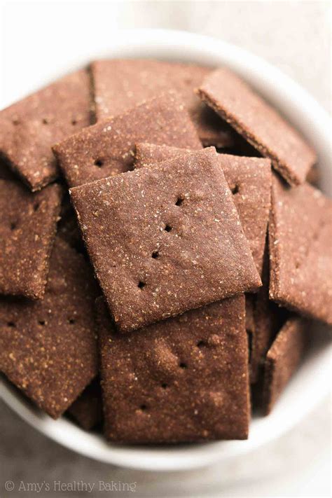 Healthy Chocolate Graham Crackers {With a Step-by-Step Video!} | Amy's
