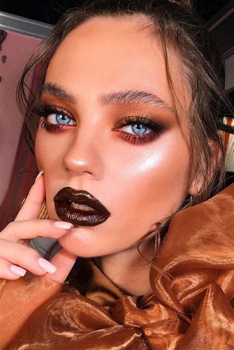 36 Best Winter Makeup Looks For The Holiday Season