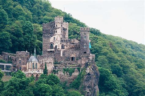 25 Picturesque Photos Of German Castles On The Rhine River