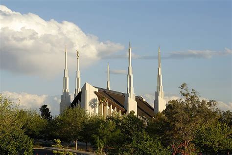 The Worlds Largest Mormon Temple Worldatlas