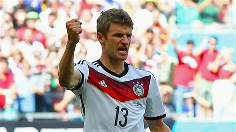 See more ideas about thomas müller, thomas muller, thomas. Thomas Müller im Videoprofil: Der "Überrascher" :: DFB ...