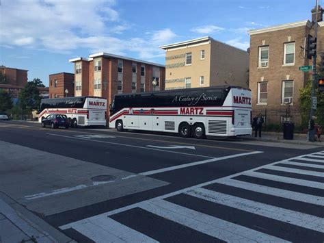 Tour Buses Continue 2 Block Bus Lanes And Cause Traffic Nightmares