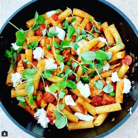 Tasty dishes like this chicken and chorizo pasta bake are pretty common in our household. Chicken and Chorizo Pasta with Peas | Anna's Family Kitchen