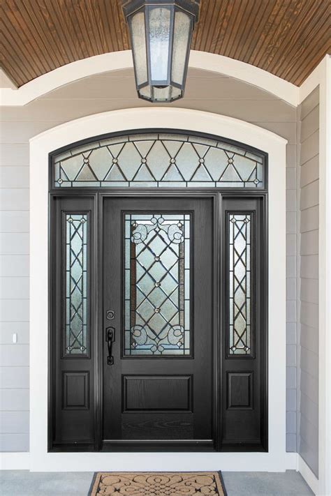 Boost Curb Appeal With A Pella® Fiberglass Entry Door Fiberglass