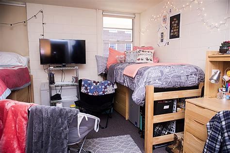 Lewis Hall Residence Hall Ung
