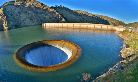 Here Is The Stunning Truth Behind The Mysterious Hole Inside Lake