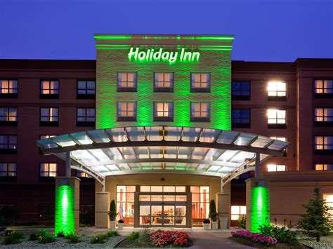 Read more than 2000 reviews and choose a room with planetofhotels.com. Holiday Inn Madison at The American Center Hotel by IHG