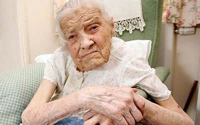 BLOG DO KARBONNO Aos 105 Anos A Mulher Virgem Mais Velha Do Mundo