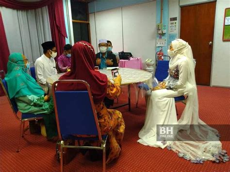 Tak peduli banyak tuhan, tuhan kita tuhan yang esa. 118 pasangan bergegas nikah sebelum PKPB Klang bermula ...